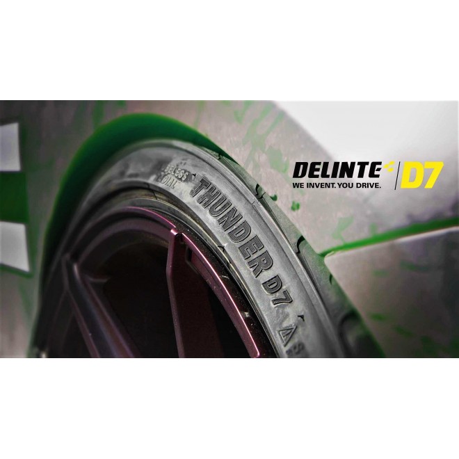 Delinte Thunder D7 235/30R22 ZR 90W XL A/S High Performance Tire
